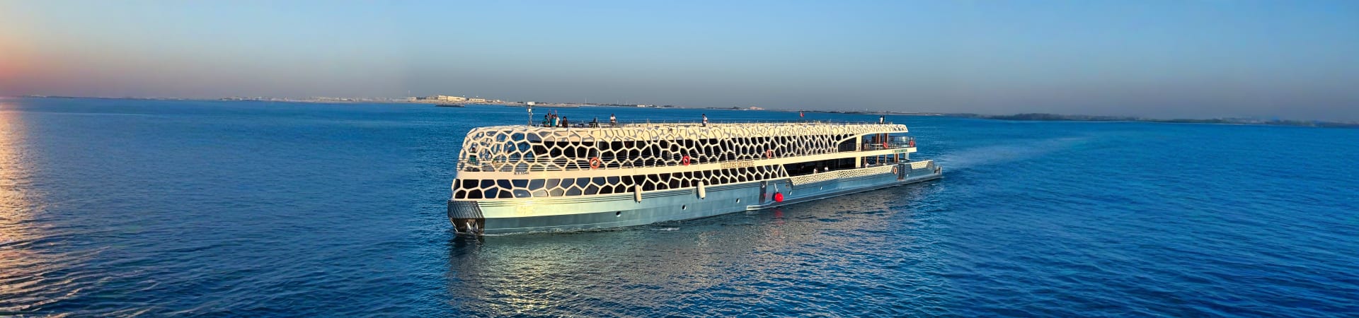 Lotus Mega Yacht Dinner Cruise